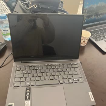 Lenovo Yoga Slim 6 Şarjsız Açılmıyor, Tekrarlanan Batarya Arızası Ve Değişim İsteği