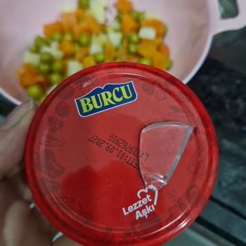 Burcu Konserve Garnitüründe Cam Parçası: Sağlık Riski Ve Acil Açıklama