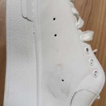 Yanlış Numara Ve Lekeli Ayakkabı İçin Acil Değişim Talebi