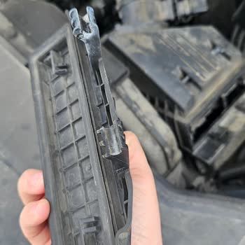 Full Paket Ekspertizde Görülmeyen Motor Hava Filtre Kapağı Kırığı Ve Sorumluluk Reddi