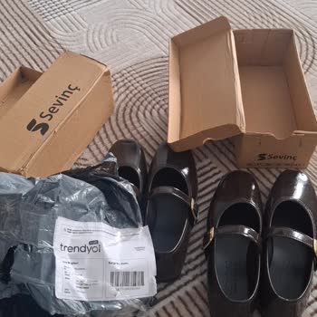 Hatalı Teslimat: Siyah Babetim Gelmedi