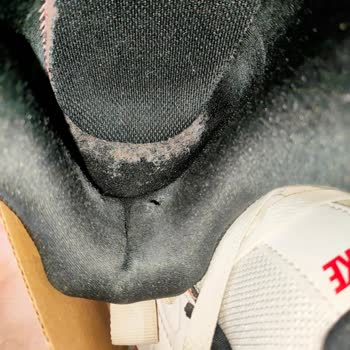 Nike Defy Ayakkabısındaki Deformasyon Ve Değişim İsteği