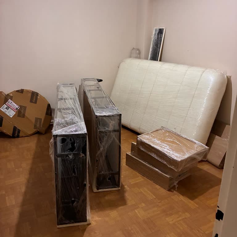 Yatak Odası Takımının Kurulumunda Sürekli Gecikme Ve Oyalama