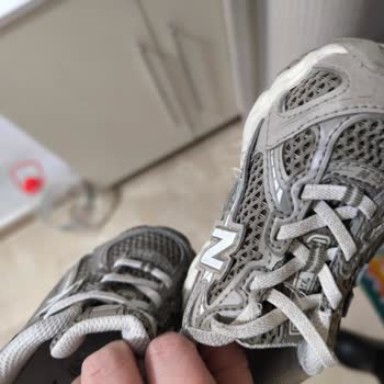 New Balance Çocuk Ayakkabısında Kısa Sürede İplik Sökülmesi Ve Değişim Talebi