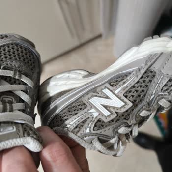 New Balance Çocuk Ayakkabısında Kısa Sürede İplik Sökülmesi Ve Değişim Talebi