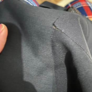 Oysho Tayt Dikiş Açıldı Ve İç Astarı Yırtıldı, Destek Yanıtı Gelmedi