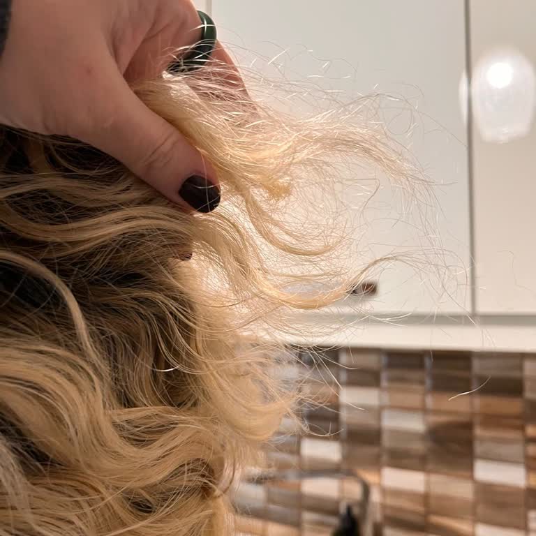 Mali Kuaför'de Küllü Saç Rengi Sonrası Saç Kopması Ve İade İsteği