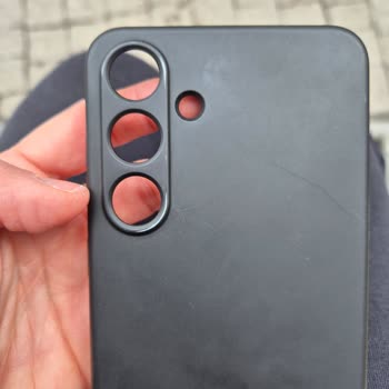 Kılıf Bir Ay İçinde Deforme Oldu, Mağaza Çözüm Sunmadı