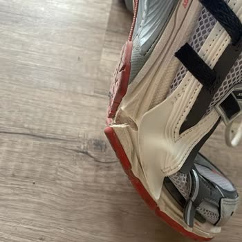 New Balance Ayakkabısında Kısa Sürede Yırtılma Satıcı İade Ve Değişimi Reddetti