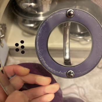 Korkmaz Tencere Kapaklarının Tutma Yerlerinden Su Sızıyor