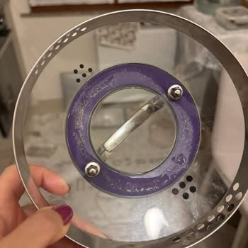 Korkmaz Tencere Kapaklarının Tutma Yerlerinden Su Sızıyor