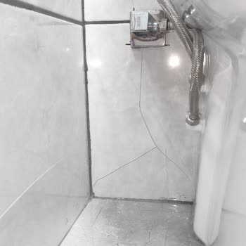 Kütahya Seramik Duvar Seramiklerinde Ani Çatlak Ve Ekspertiz Talebi