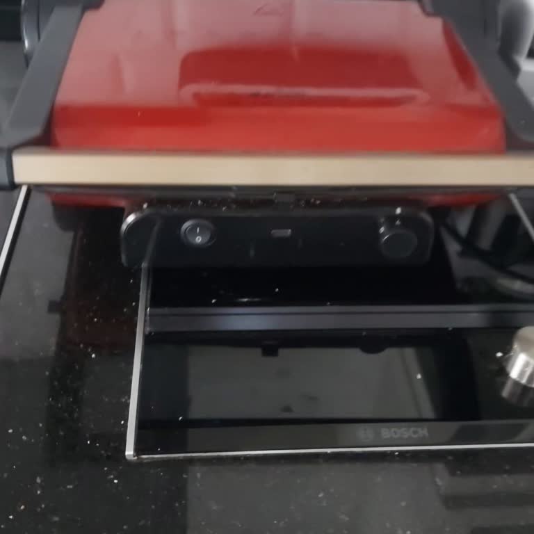 Arçelik Tost Makinesinde Tekrarlayan Arıza Nedeniyle Ücretsiz Değişim Talebi