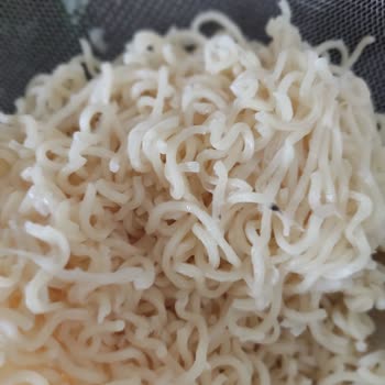 Gimsapark Eryaman'da Satılan Knorr Noodle Ürününde Küf Sorunu Ve Sağlık Riski