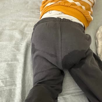 Sözde %100 Sızdırmaz Bebek Bezinde Sürekli Sızma Ve Uykusuz Geceler