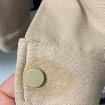 Koton Ceketi Tek Yıkamada Boya Sızıntısıyla Giyilemez Duruma Geldi İade Talebi