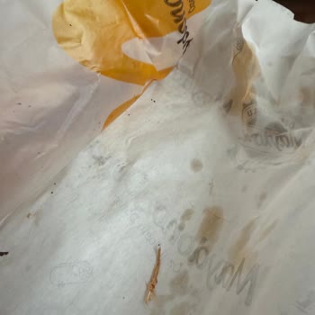 Tavuk Dürümde Tüy Çıktı Ve Ürünler Eksik, İade Talebim Reddedildi