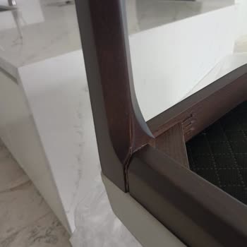 Kusurlu Terra Sandalyeleri Tam Değişim İsteği