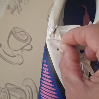 Bağcık Yeri İlk Kullanımda Koptu, Ürün Ayıplı Ve Değişim Talep Ediyorum