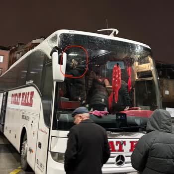 Gecikmeli Ve Arızalı Otobüs, Ekstra Ücret Ve Sigara Kokusu