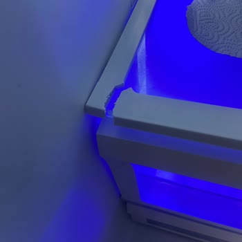 Beko Buzdolabının Kapak Plastiklerinin Kendi Kendine Kırılması Ve Ücretsiz Parça Değişimi Talebi