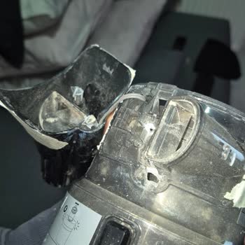 Arçelik SD 9041 Süpürge Toz Haznesi Kırıldı, Garanti Kapsamında Ücretsiz Değişim Talebi