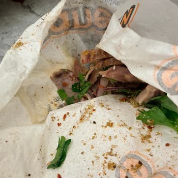 İzmir Zane Şubesinde Çorba İçinde Kıl: Hijyen Endişesi Ve Yetersiz İletişim