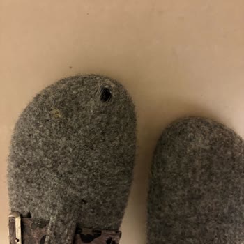 Polaris Ev Terliklerinde Kısa Sürede Taban Açılmaları Ve Üst Delikleri