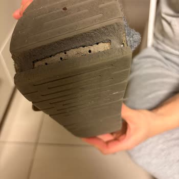 Polaris Ev Terliklerinde Kısa Sürede Taban Açılmaları Ve Üst Delikleri