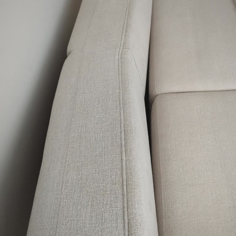 Koltuğun Sırtı Çöktü, Sünger Kalitesi Düşük Ve Mekanizma Kırıldı