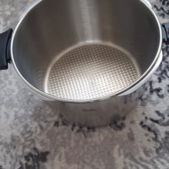 İlk Kullanımda Lekeli, Tamir Sonrası Çizikli Tencere Ve Cevapsız Satıcı