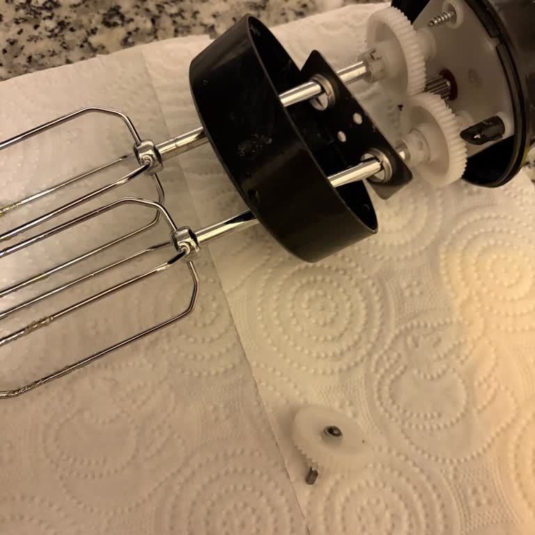 Sinbo Blender Mikser Aparatı İlk Kullanımda Kırıldı Ve Müşteri Hizmetlerinden Cevap Gelmedi