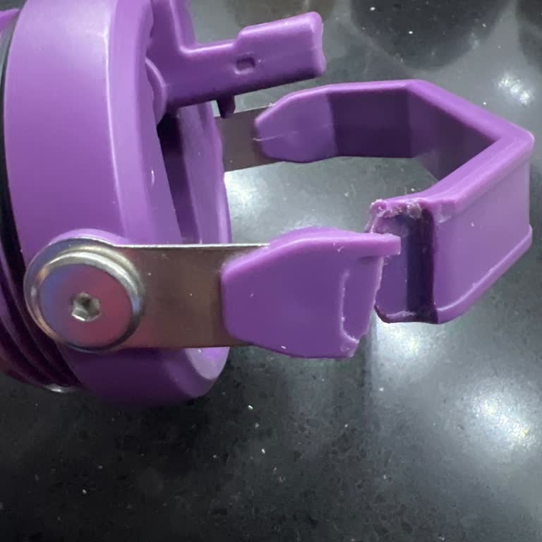 Stanley Termosunun Kapak Sapı Kırıldı Ve Değişim Talebi