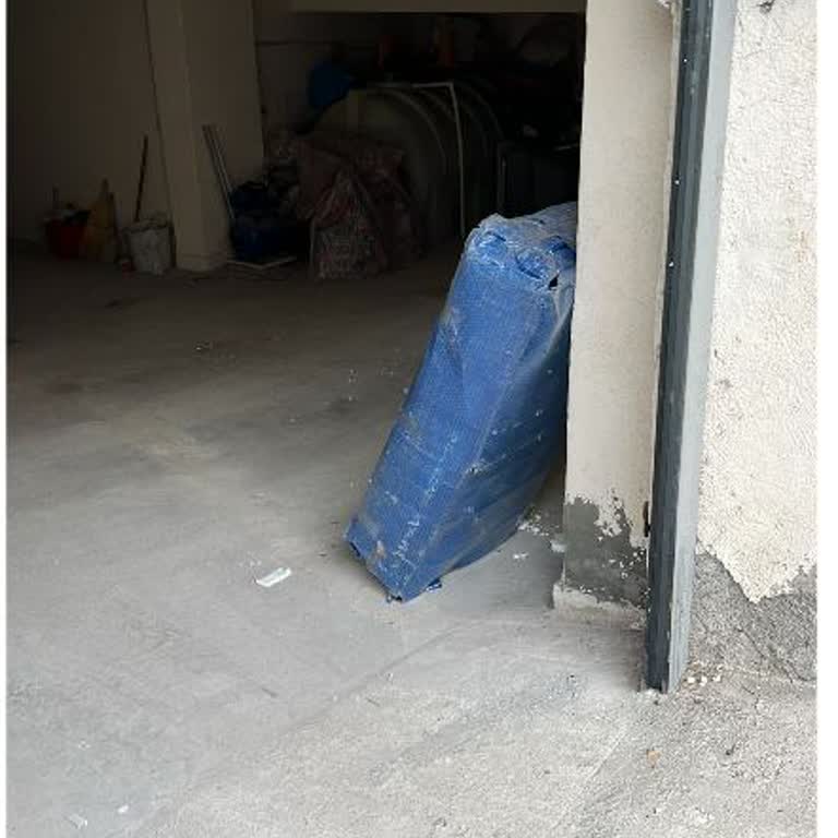 Sürat Kargo Ağır Kargoyu Garaja Bırakıp Müşteriyi Mağdur Etti