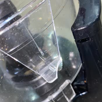 Kırılan Kapak Nedeniyle 3-in-1 Mutfak Robotu Kullanılamıyor Ve Değişim Bekleniyor