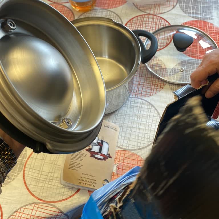 Taç Mutfak Zorla 1 Düdüklü Gönderdiler Diğerini Göndermediler