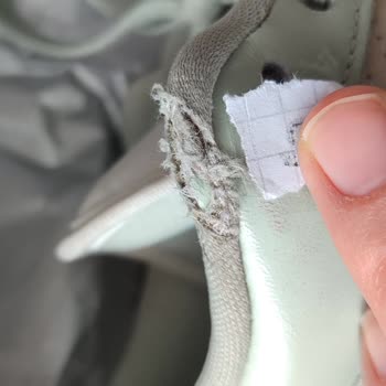 Nike Air Jordan Low Ayakkabısının Kısa Sürede Üst Deri Soyulması Ve Bağcık Kumaşında Yırtılma