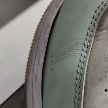 Nike Air Jordan Low Ayakkabısının Kısa Sürede Üst Deri Soyulması Ve Bağcık Kumaşında Yırtılma