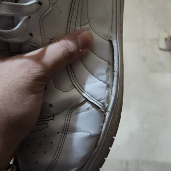 Puma Ayakkabımda Üretim Hatası Dikiş Ve Yapışkan Açılması