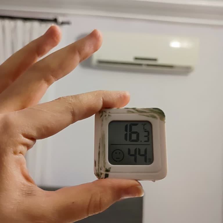 Ayvalık'ta Otelde Isınma Ve Temizlik Sorunları