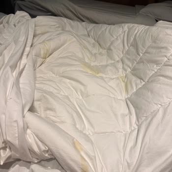 Hisar Turizm Söz Verilen 4-5 Yıldız Otel Yerine 1 Yıldızda Kirli Konaklama