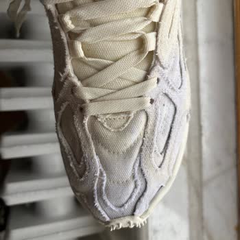 Krem Rengi Ayakkabım Renk Açtı Ve Kullanılamaz Hale Geldi