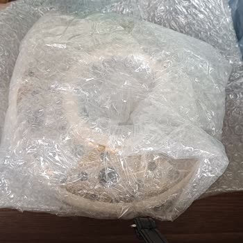 Kırık Süs Eşyası Teslim Edildi, Kargo Görevlisi Sorumluluk Almıyor