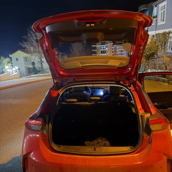 Arka Cam Patlaması Sonrası 12 Gün Çözüm Bekleyişi Ve İkame Araç Reddi