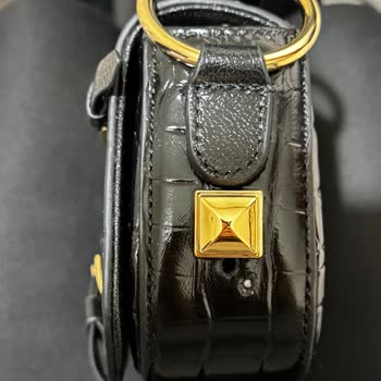 Delikli Çanta Ve Yanıtsız Firmaya Hızlı Çözüm Talebi