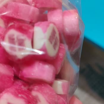 İsimli Şekerlerde Okunmayan Baskı Ve İade Talebine Yanıt Yok