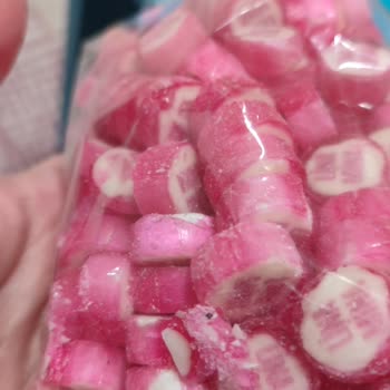 İsimli Şekerlerde Okunmayan Baskı Ve İade Talebine Yanıt Yok