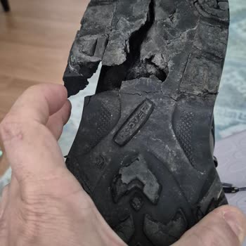 Garanti Süresi Aşılmış Olmasına Rağmen Bot Tabanındaki Üretim Hatası