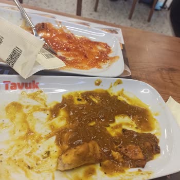 Tavuk Yemeği Ve Sosu Kötü, Şikayet Ciddiye Alınmadı