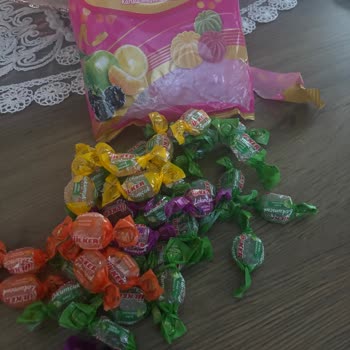 Ülker Lokumcuk Karışık Meyve Aromalı Üründe Aromalar Eksik Ve Yanıltıcı